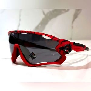 New without tags Oakleys Sunglasses limited time Sale !!!